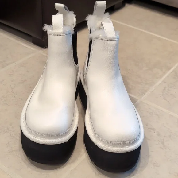 UGG Neumal Platform Chelsea Women's White Boots - Picture 2 of 10